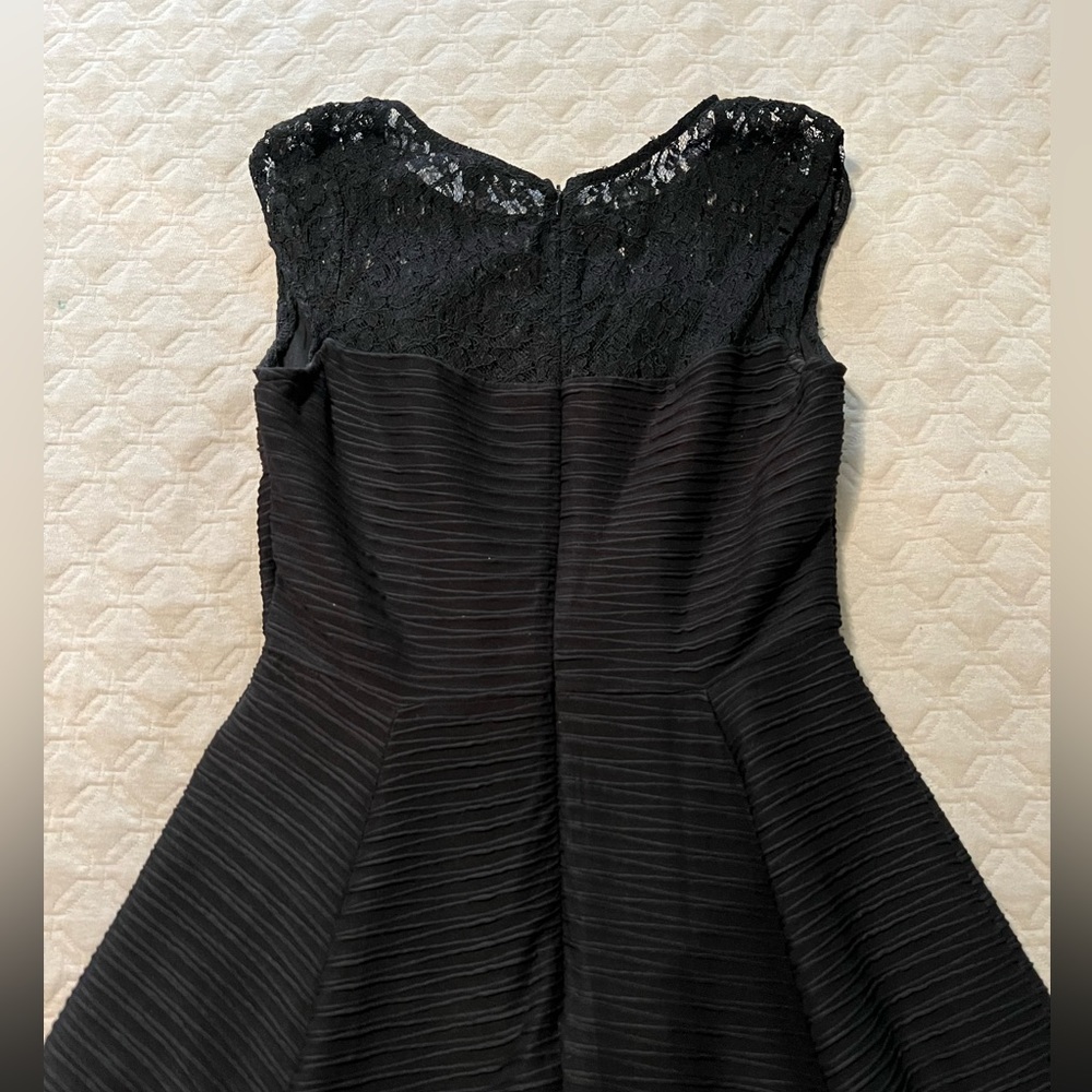 Black A line dress - Picture 4 of 6